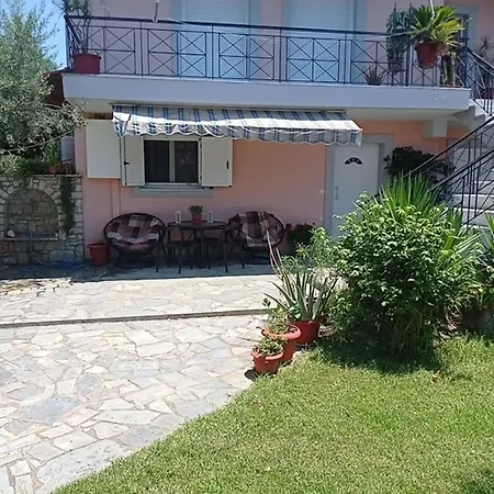 Dimitra's Garden Σπίτι διακοπών *